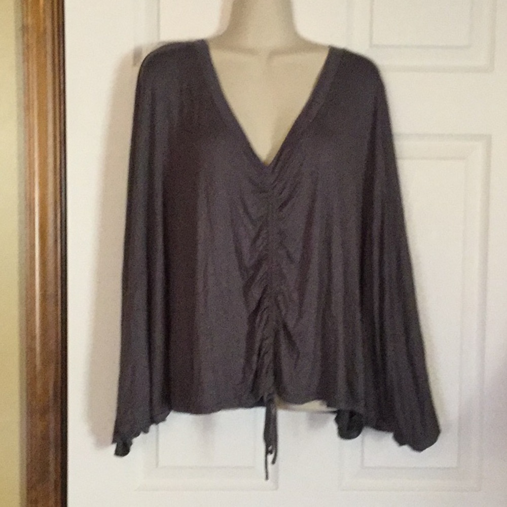 Paraphrase Cape Top NWT